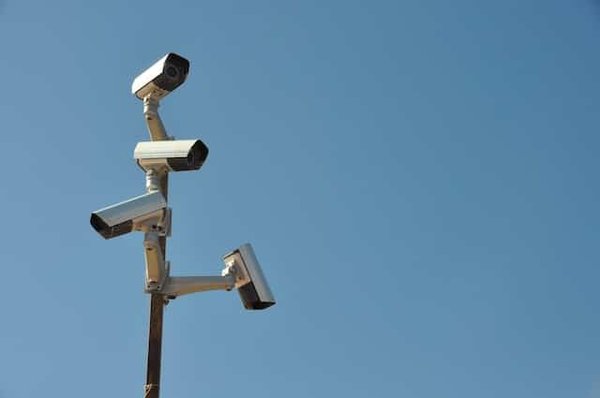 Les avantages et les inconvénients des différents types de caméras de surveillance